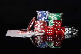 Layar perangkat menampilkan permainan Bingo interaktif di platform dingdongtoto
